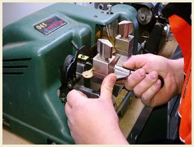 South Elgin IL Locksmith Store South Elgin, IL 847-957-1102 - 18-key-making